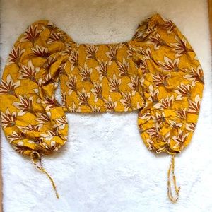 BOG COLLECTIVE CROPPED TOP